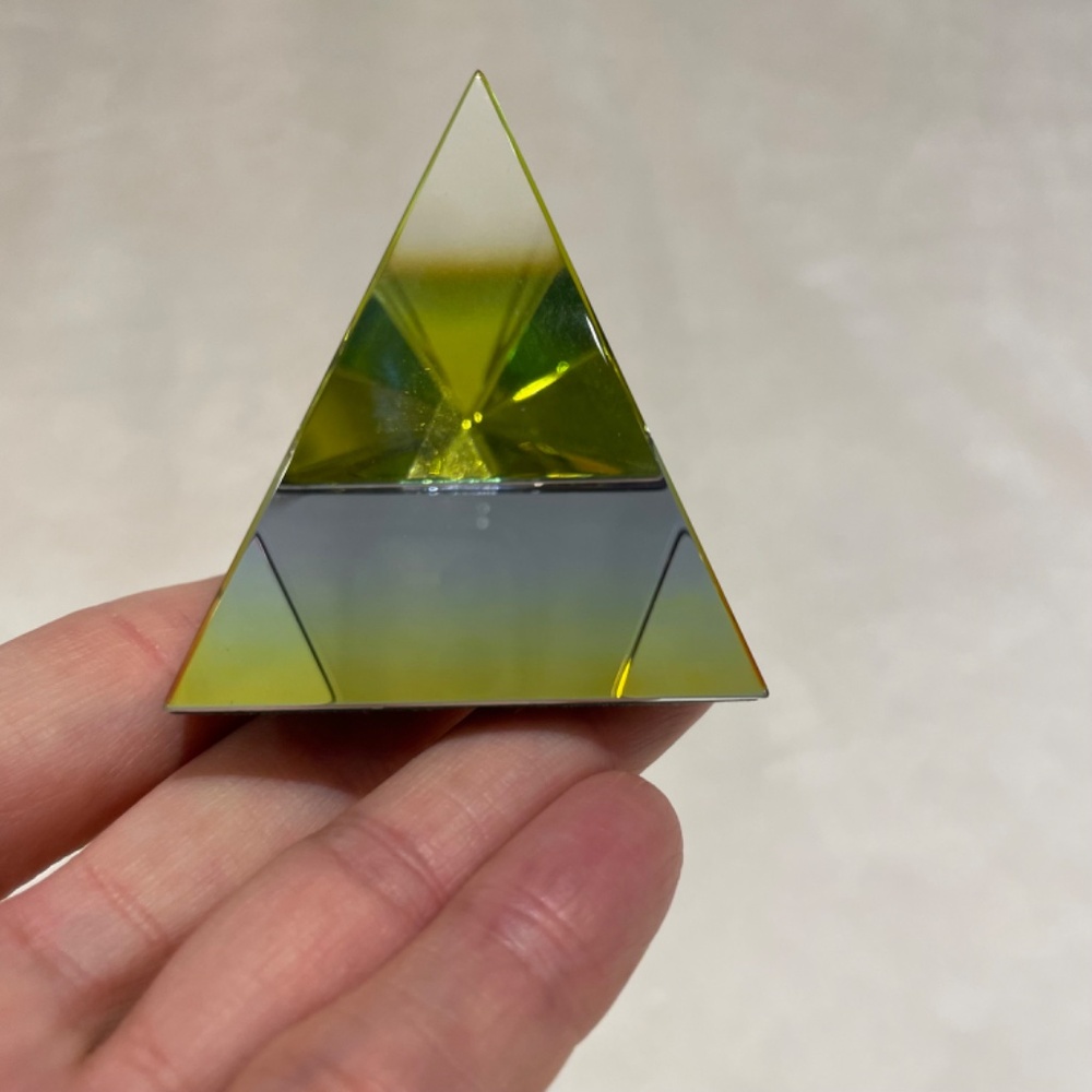 Crystal Pyramid - Picture 5 of 16